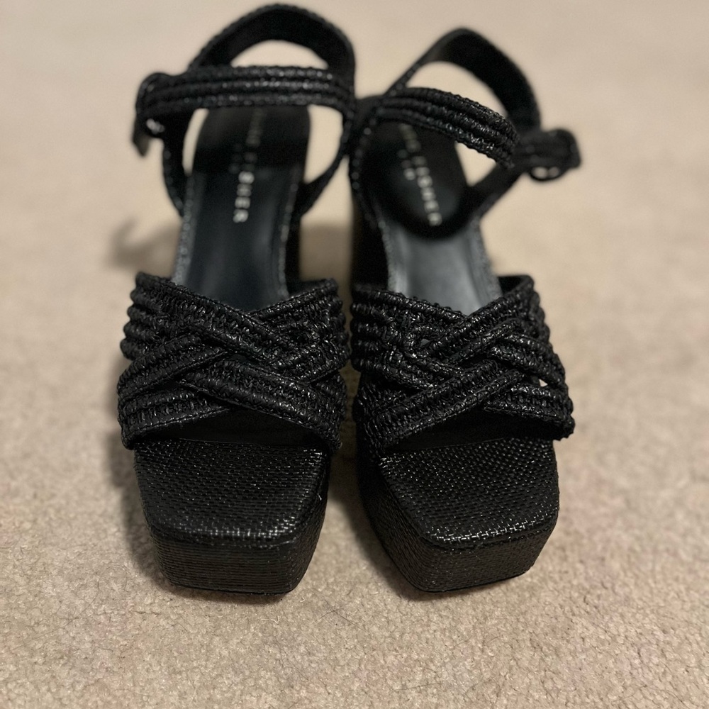 ▪️marc fisher sandal▪️ - Picture 3 of 5